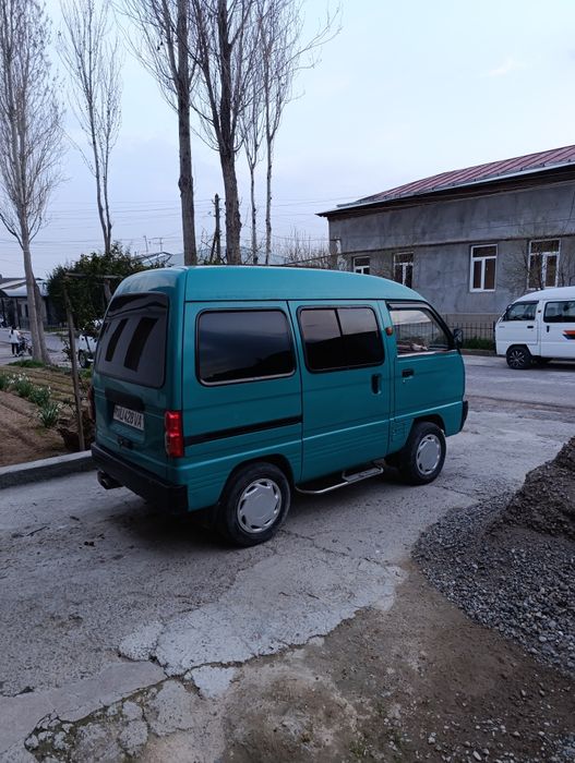 Damas srochna sotiladi