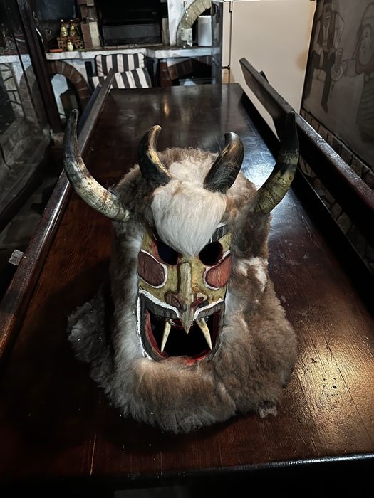 Изработка на кукерски маски и тояги за сурва