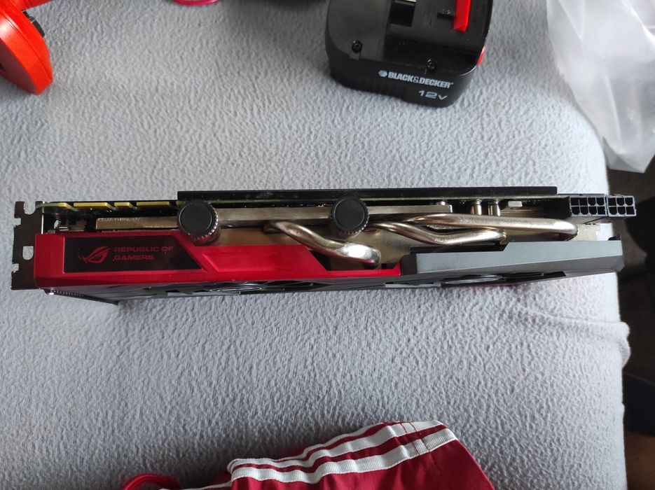 Placa video GTX 770 POSEIDON pentru piese..
