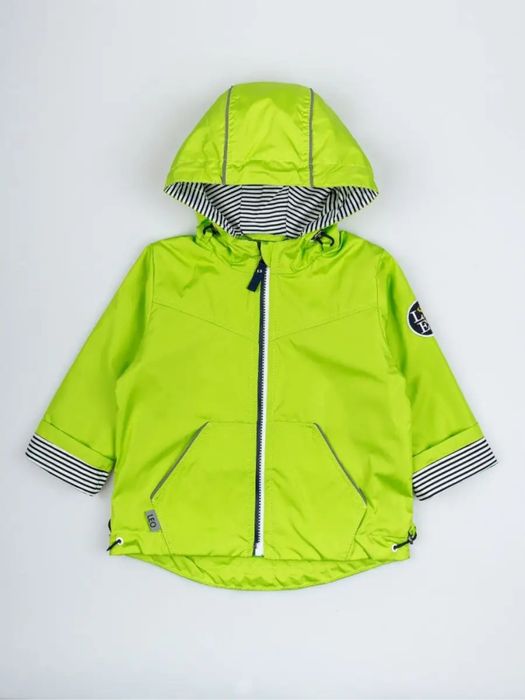 Ветровка в отличном состоянии