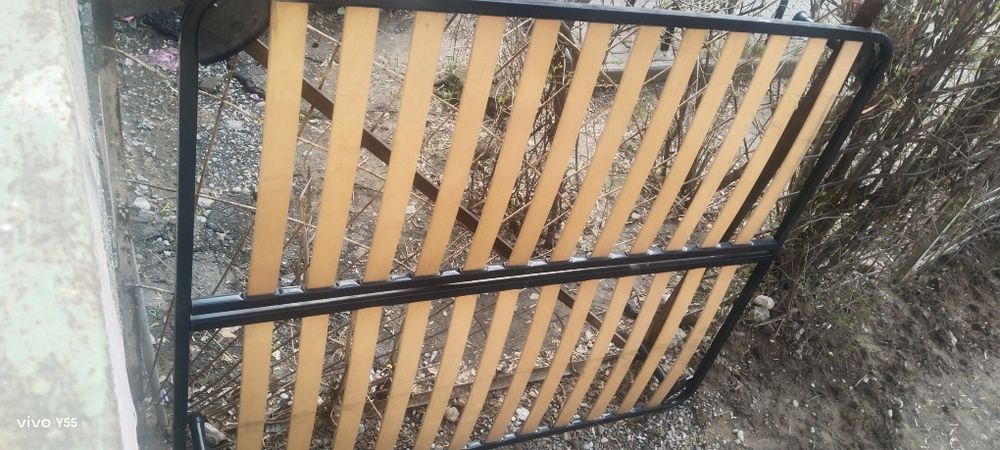 По мотрасник кровать