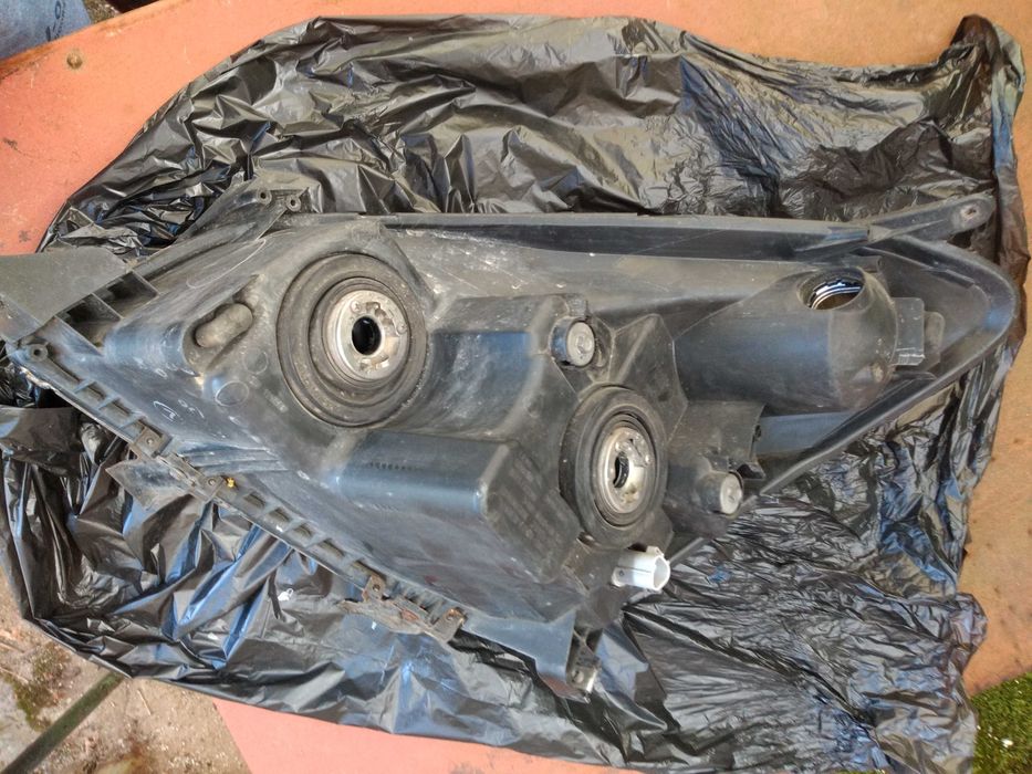 Фар TOYOTA Corola Verso 2007г.