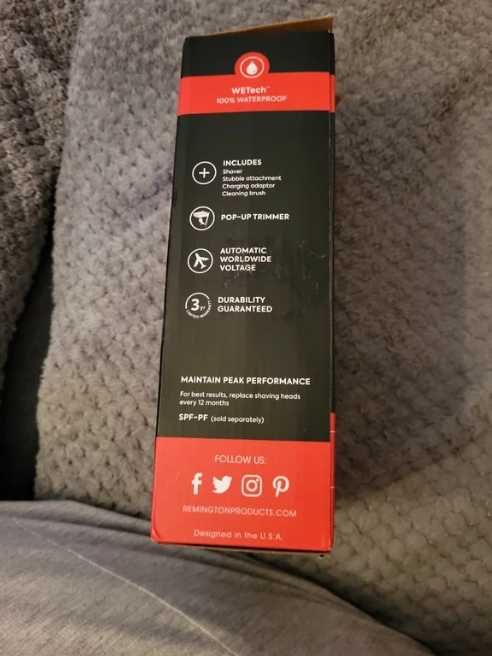 Aparat de ras REMINGTON sigilat