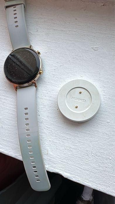 Vând  smartwatch-uri  Huawei GT2 si GT2 PRO