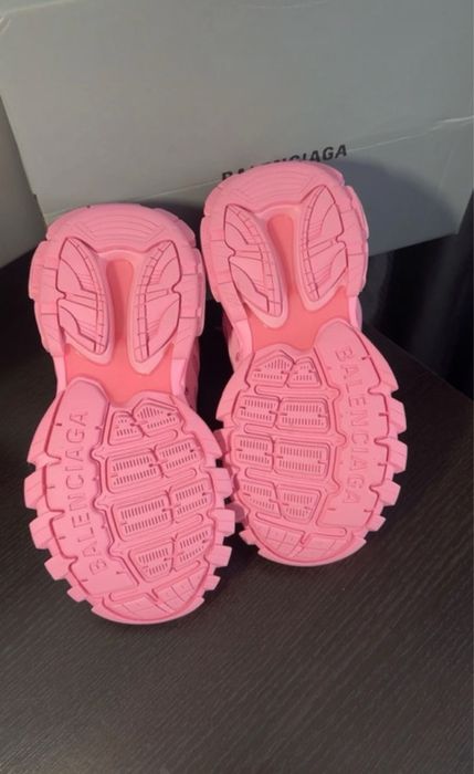 Balenciaga track pink