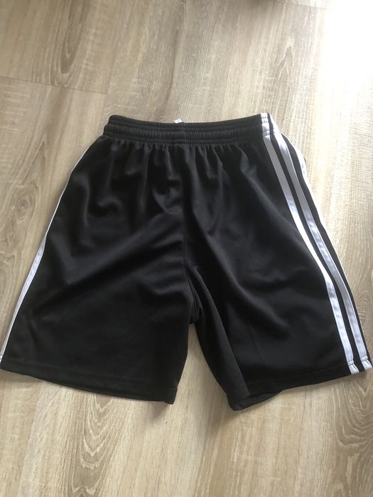 Kit pantaloni fotbal + tricou + jambiere - Messi