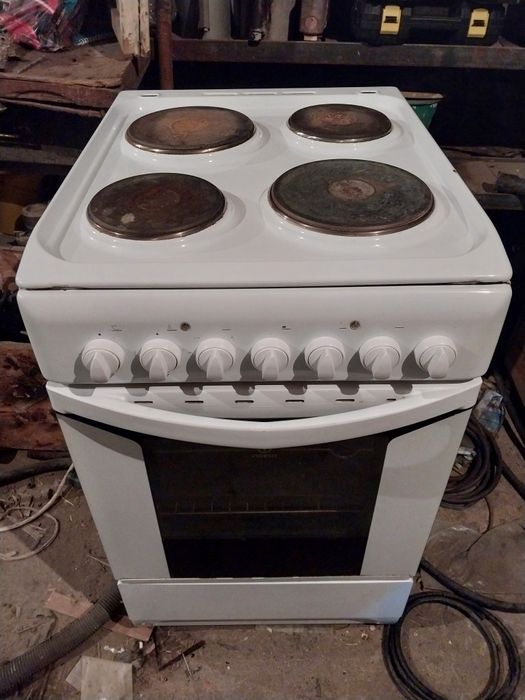 Электро плита 4 комфорки