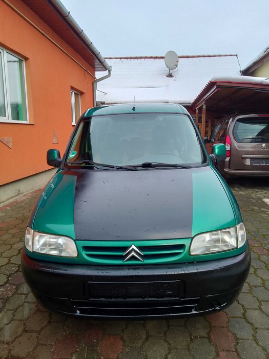 Citroen Berlingo in cuplu cu remorca 750 kg