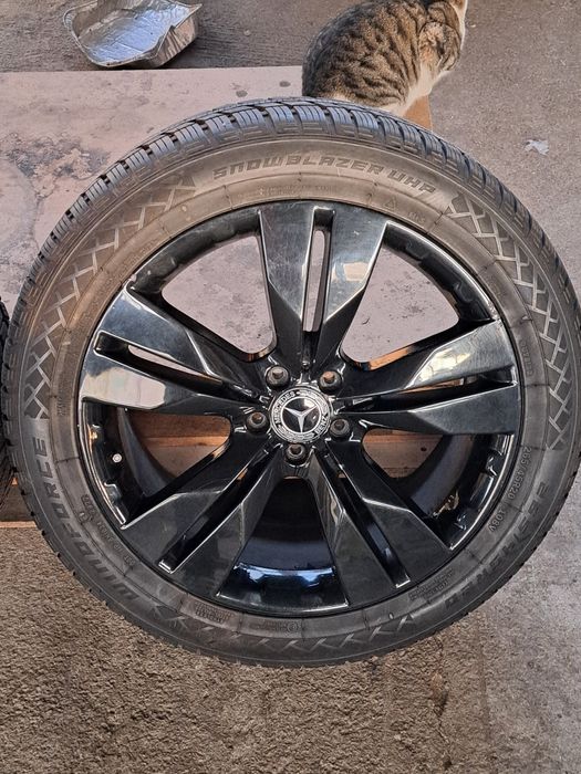 Продавам гуми с джанти 20цола