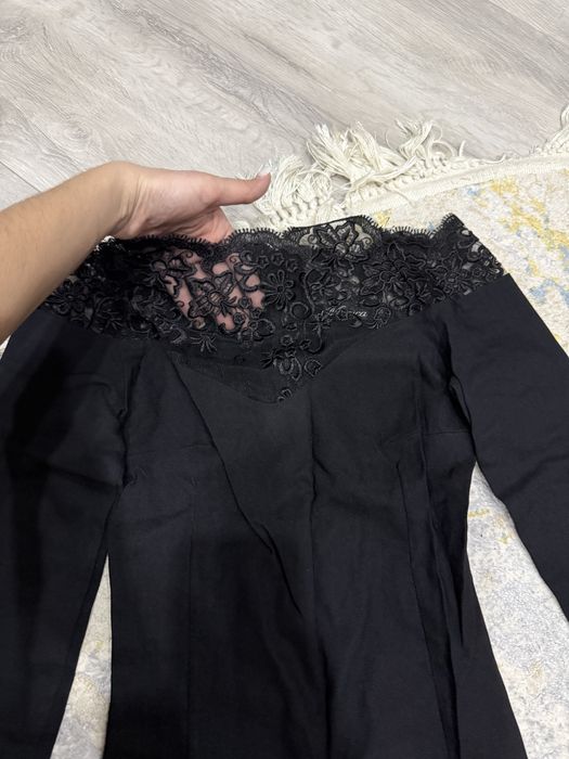 Продаётся платье одевала 1 раз материал стреч тянется