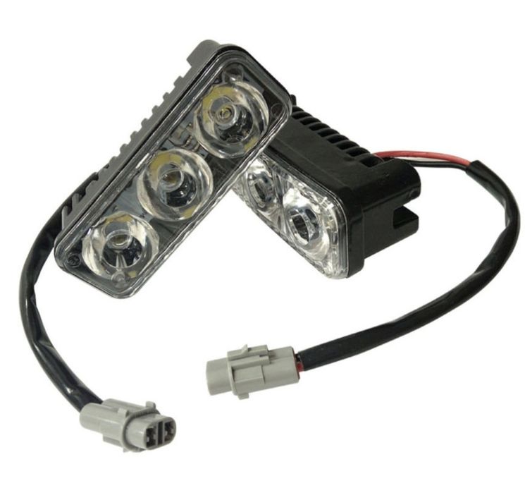 Комплект Предни Мощни 3 Led Лед Диодни Дневни Светлини 12V 3W НОВИ