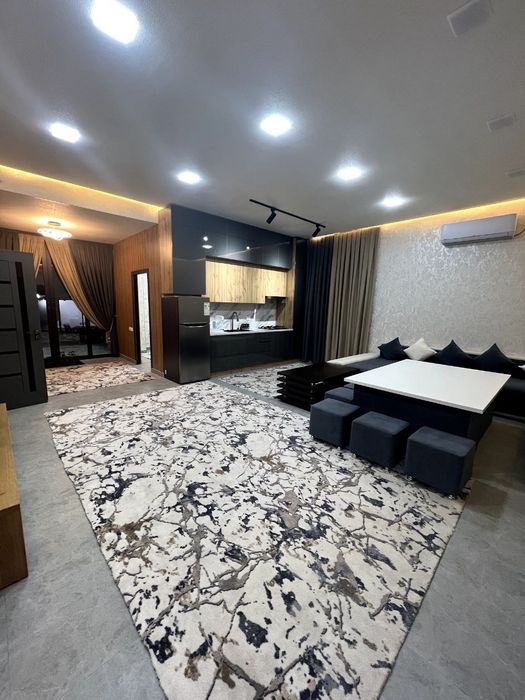 Дача 22 бочкани олдида.