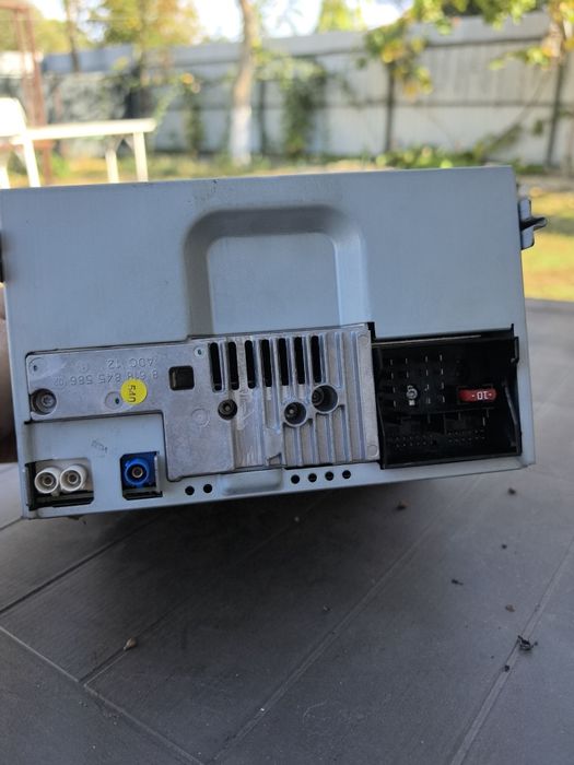 unitate multimedia și navigație originală RNS 310