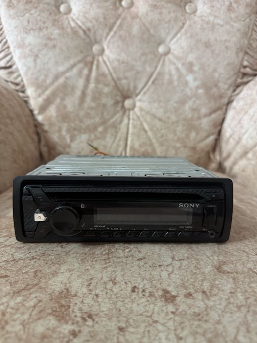Продам магнитолу Sony