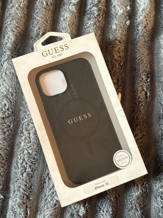 Husa Guess Iphone 15