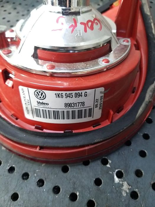 Stop tripla lampa dreapta haion vw golf 5 1k 1k6945094g 89031778