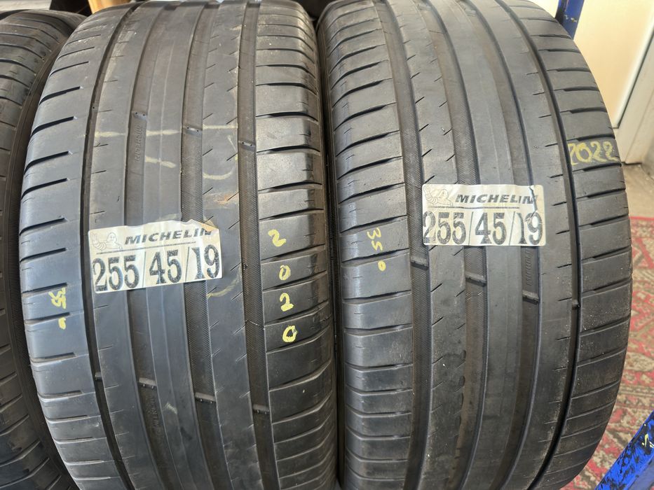 255/45/19 michelin