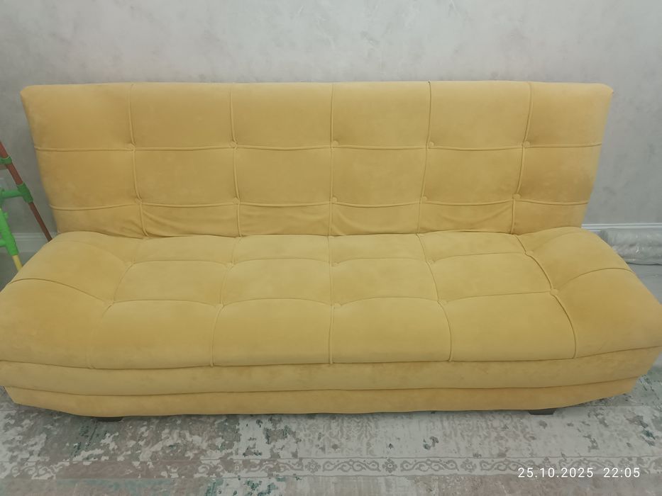 Срочно продам диванчик
