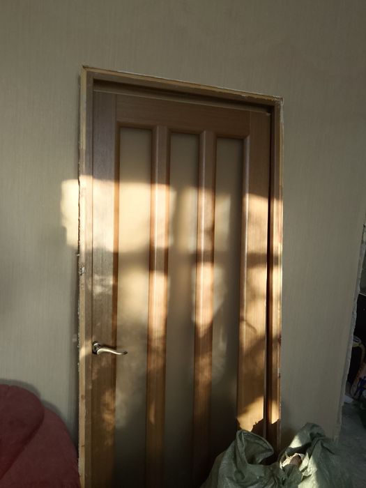 Продам двери межкомнатные