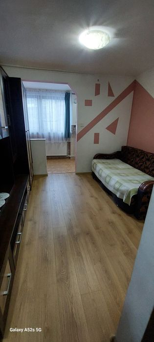 Garsonieră zona Astra