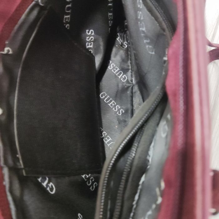 Дамска чанта Guess