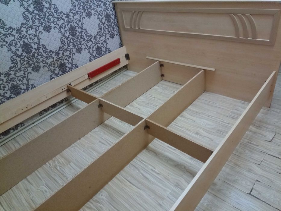 Каркас двухспальной кровати