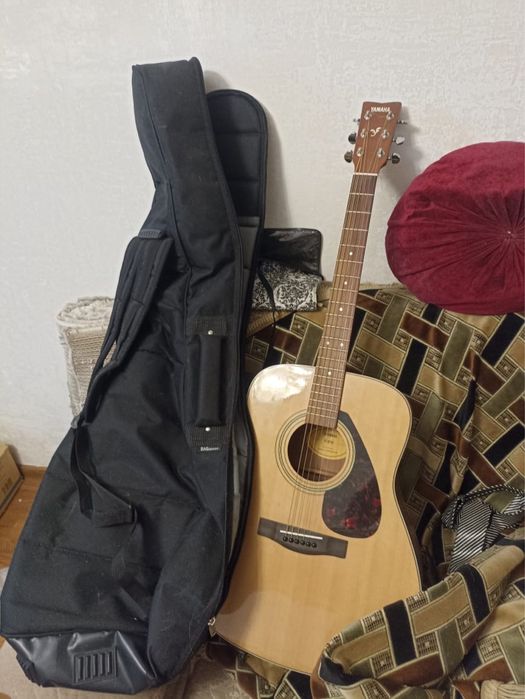 Yamaha F370 акустическая гитара + чехол