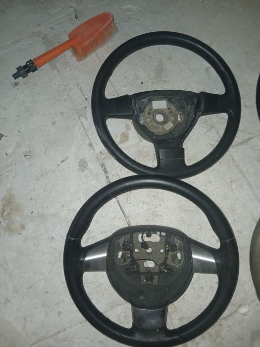 Vând 4 bucati volane vw,Audi,Ford,seat
