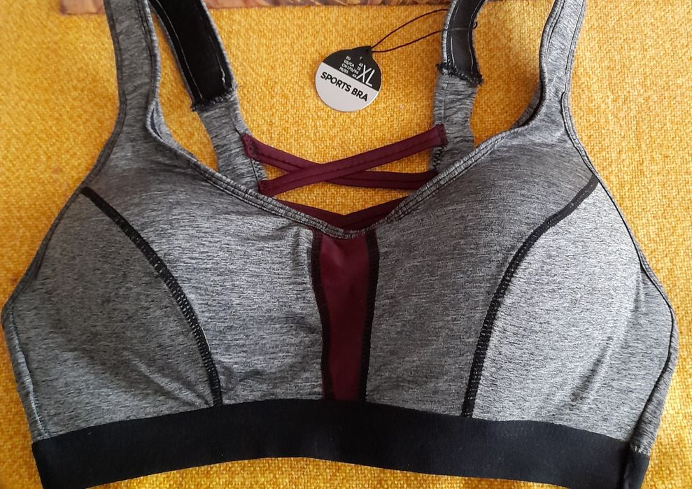 Дамско бюстие за фитнес