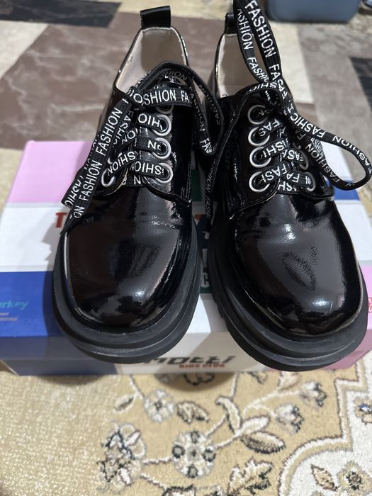 Продаю кожанные туфли