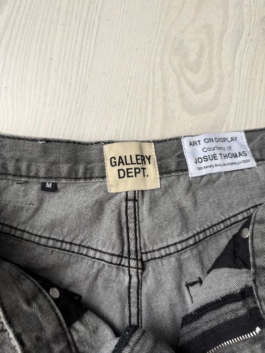 Blugi gallery dept