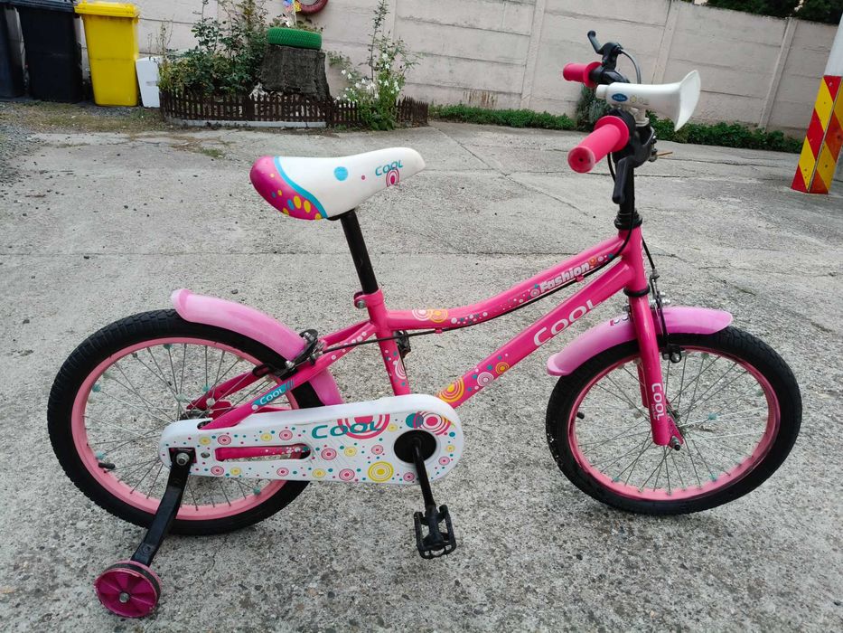 Vând bicicleta fete