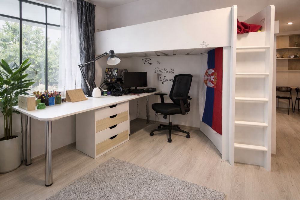 Pat IKEA SMASTAD cu birou extins 235 cm + saltea schimbata recent