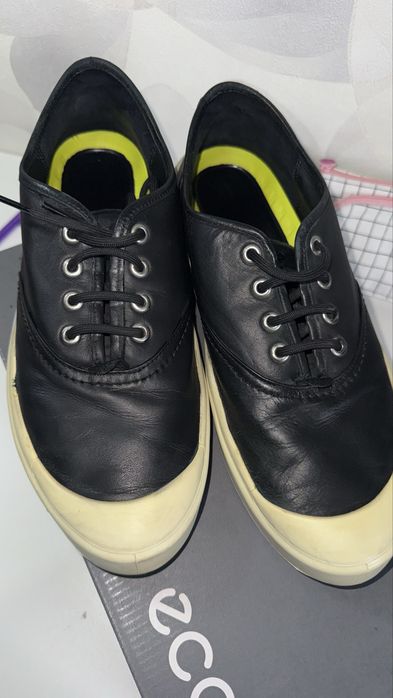 Продам кеды кожа Ecco