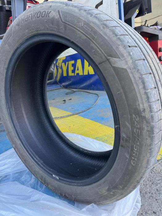 245 / 45 / 19 - 2бр летни гуми HANKOOK
