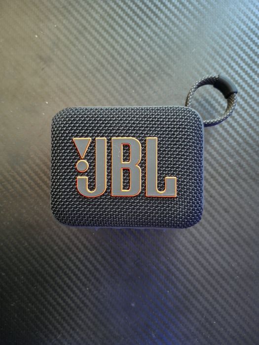 Vând boxă JBL GO 4