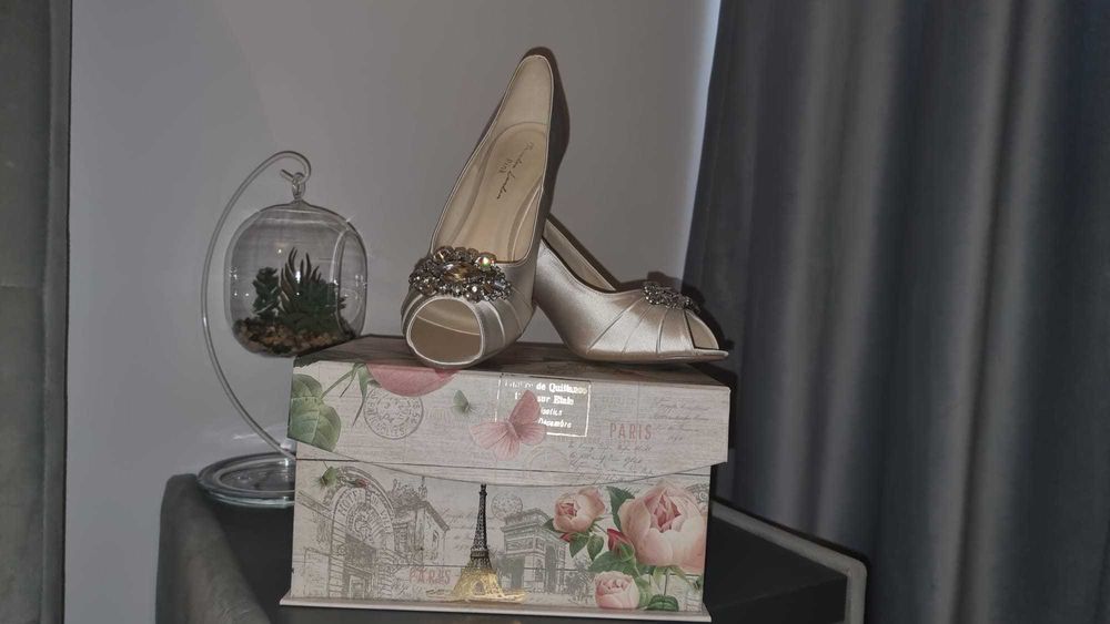 Pantofi mireasa noi