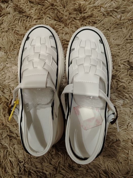 Босоножки женские