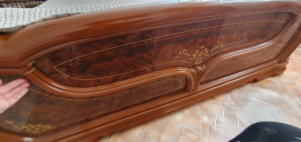 Продам кровать с тумбой с матрасом