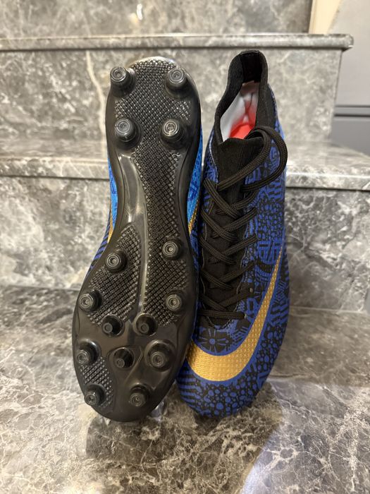 Бутонки  NIKe