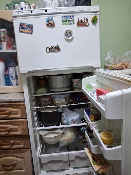 Холодильник белый