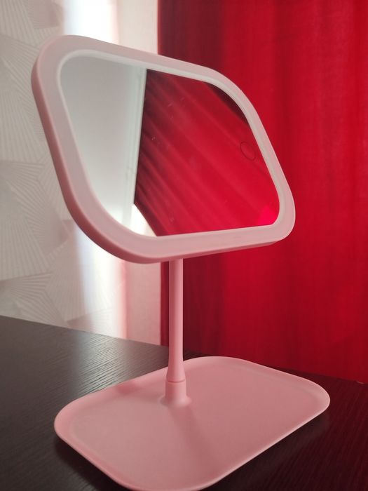 Зеркало для макияжа