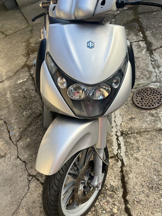 Piaggio Beverly 200