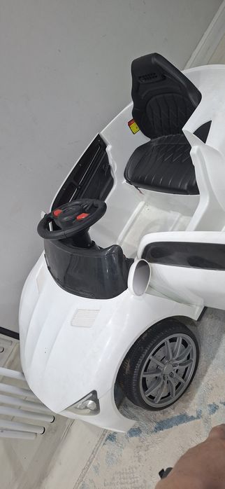 Продам детская машина с пультом!