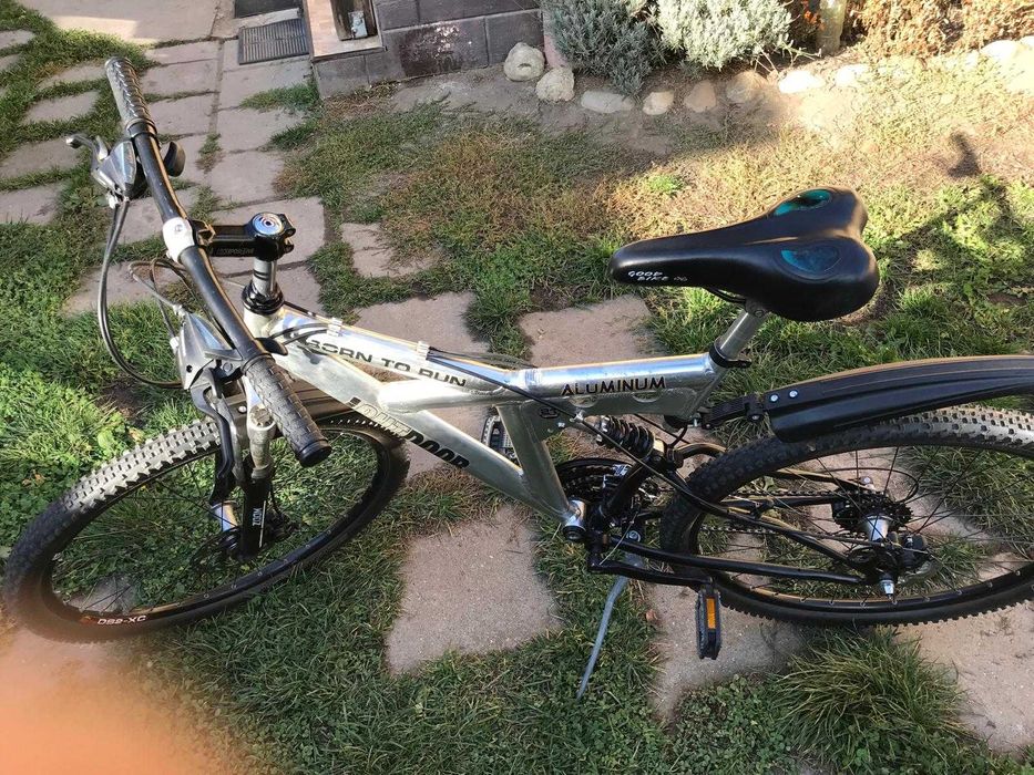 Vand biciclete marime 26 cadru aluminiu