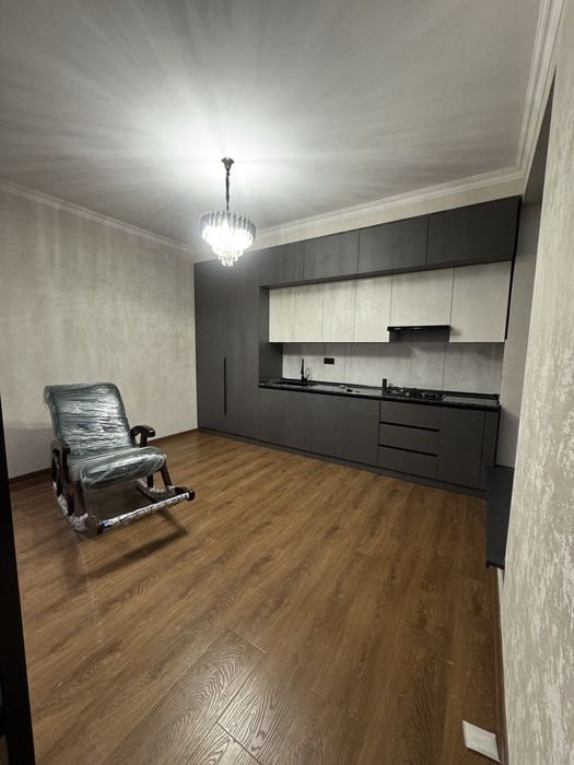 Продаётся новый евродом 1-соток  4-комнат массив Сабзавод Ташобласть