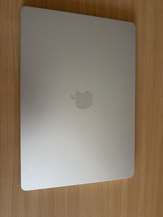 Macbook Air 15 M3 2024