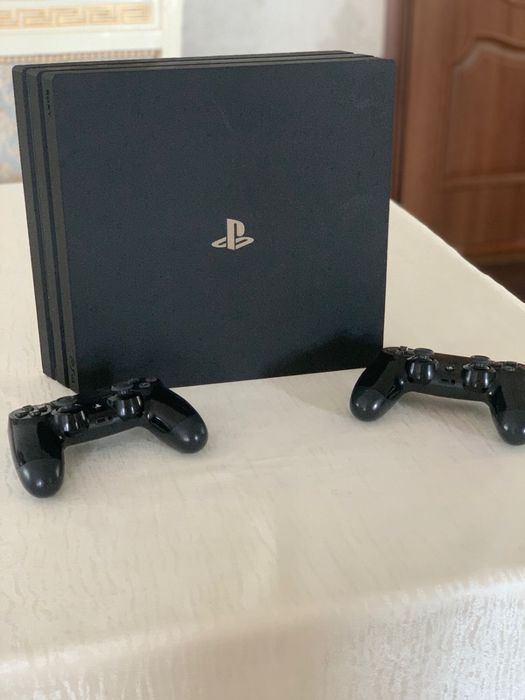 Sony Play Station PRO 1 TB