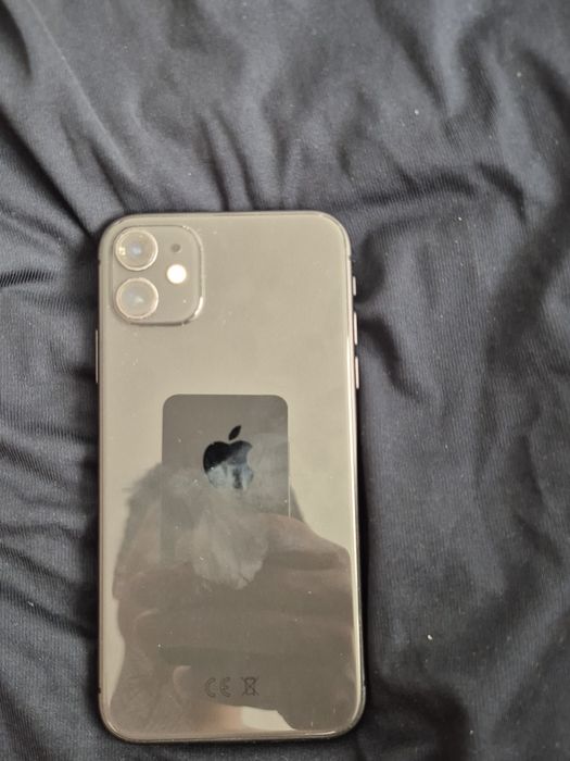 Айфон 11 128гб .