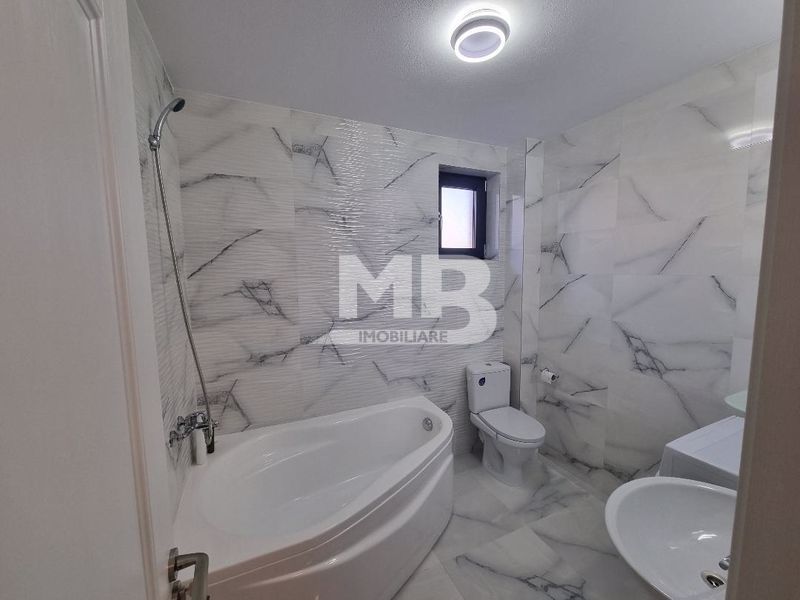 Închiriez apartament de lux